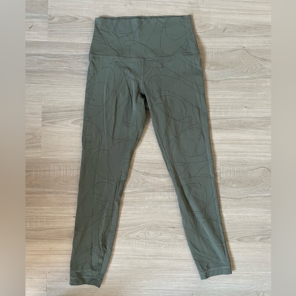 Rare lululemon Align leggings 25” 
Size 6
Limited edition